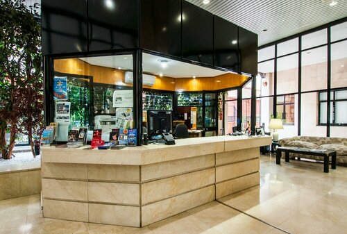 Отель Espahotel Plaza Basílica, Забронировать Отель Тетуан Мадрид, рядом с Приходская церковь Санта-Мария-дель-Силенсио