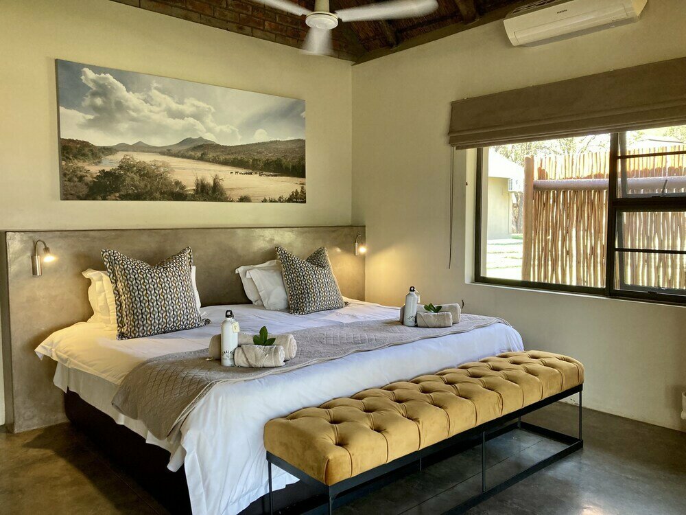 Senalala Safari Lodge