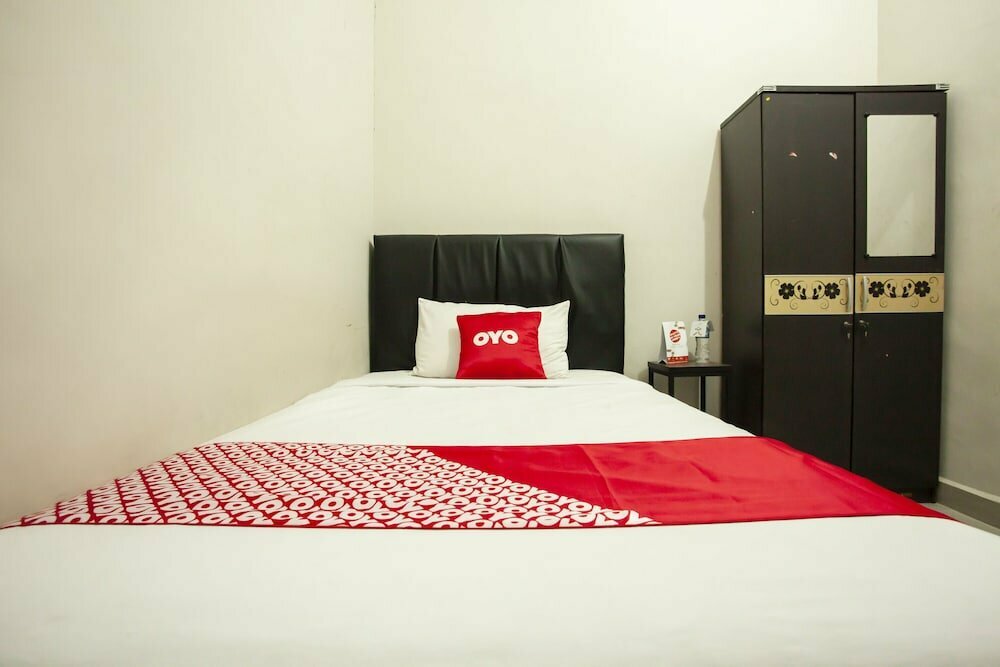 Hotel Apple by Oyo Rooms