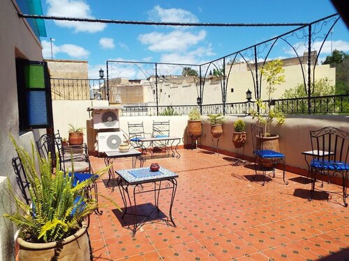 Dar El Aamouri, Book Hotel Hoteller i Fez med parkering, nær Batha Square, Parkering