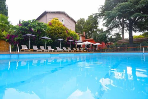 Les Jardins de Cassis - Parking Gratuit & Piscine Chauffée, Забронировать Отель Отели в центре Кассис с завтраком, отели в центре Кассис с завтраком