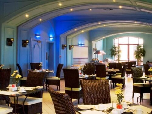 Peermont Metcourt at Frontier, Bethlehem, Book Hotel Hoteller i Free State med parkering, Parkering