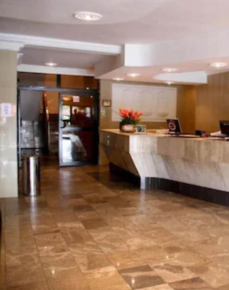 Channel View Hotel