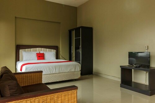 RedDoorz Syariah near Taman Air Mancur Bogor, Boek Pension Bogor Tengah 