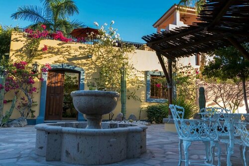 Casa Del Vino 2br by Casago, Забронировать Дом для отпуска Отели Нополо с бассейном, Бассейн