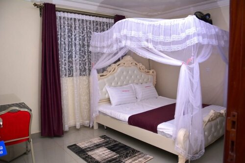 Mak-Queen Hotel, Boek Hotel Busiiro hotels met ontbijt, Ontbijt
