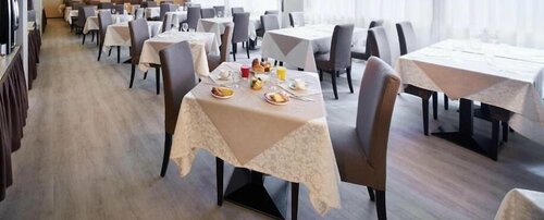 Hotel Delfino, Забронировать Отель Отели Местре 3 звезды, рядом с Здание муниципалитета Местре, 3*