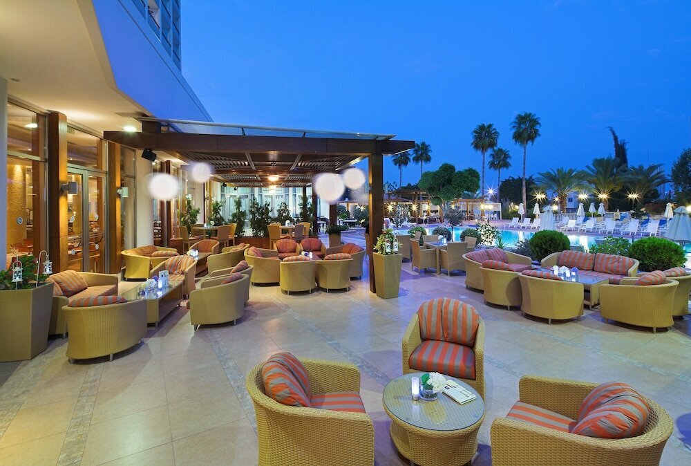 Ajax Hotel