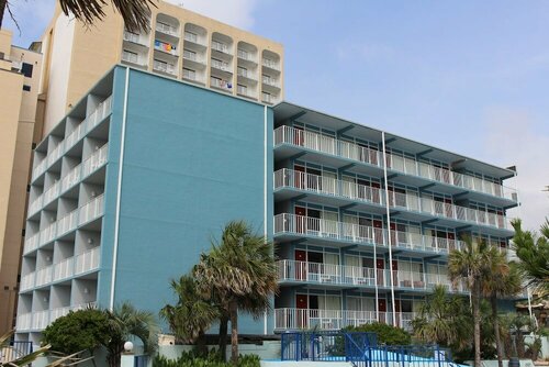 Blu Atlantic Hotel & Suites, Забронировать Отель Отели Миртл-Бич с парковкой, рядом с Парк аттракционов Фэмили-Кингдом, Парковка