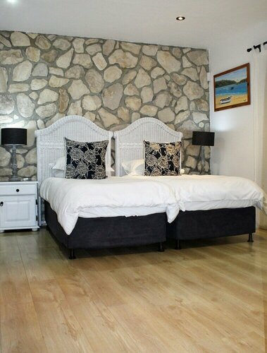 Kleinzee Oceanfront Guesthouse, Book Bed and Breakfast De Kelders Overberg