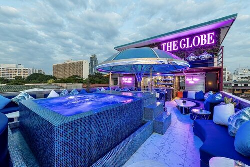 The Globe Hotel Bar and Restaurant, Забронировать Отель Недорогие отели Паттайя, рядом с Арт Ин Парадайз, недорого