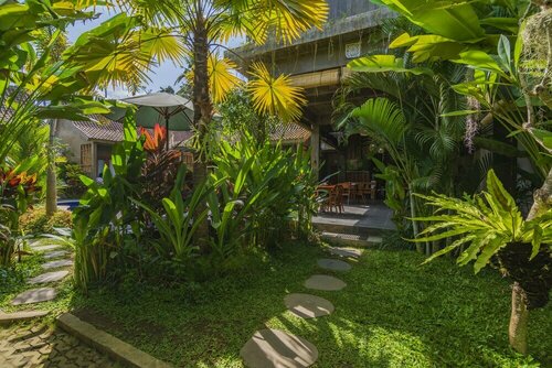 Elemento Homestay Badung, Varaa Hotelli Bringkit Bali