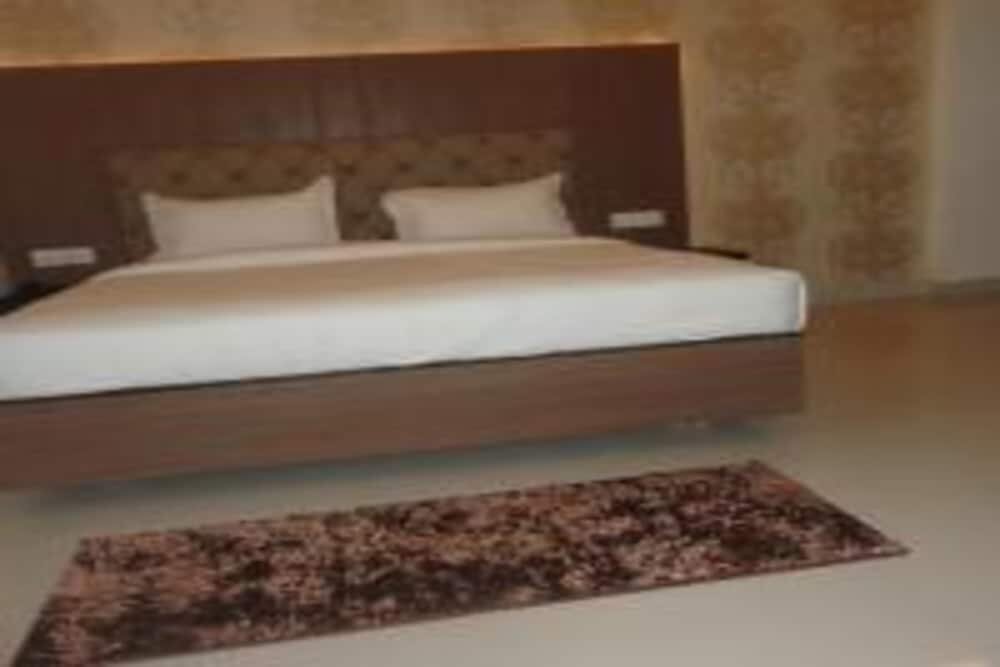 Delite Vishram A. C. Dormitory