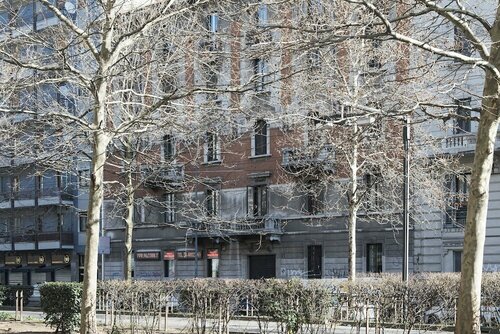 White and Clean Apartment near Metro MM1, Забронировать Апартаменты/квартира Милан Ломбардия