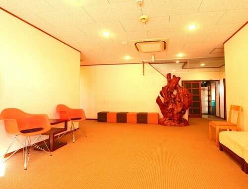 Sports Inn Aoyama Dori, Забронировать Гостевой дом Отели Сидзуока с парковкой, Парковка