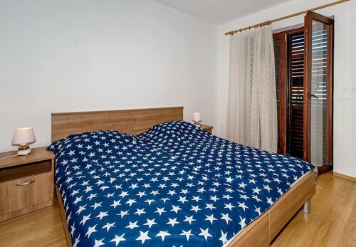 Apartment Sara, Забронировать Апартаменты/квартира Трпань Pelješac