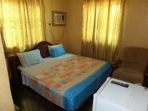 Abi-K Suites and Inn, Rezervați Hotel Hoteluri în Ogun cu mic dejun, Mic dejun
