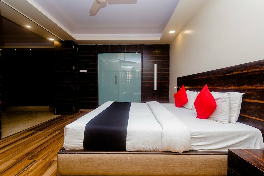 Hotel O Sai Plaza
