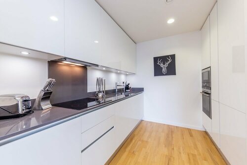 1 Bedroom Stylish Apartment near Regents Park FREE WIFI & AIRCON by City Stay Aparts London, Забронировать Апартаменты/квартира Отели Большого Лондона с парковкой, Парковка