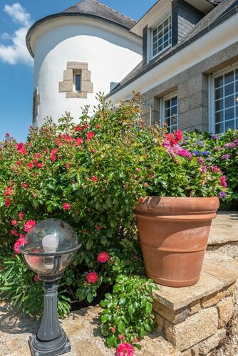 Villa des Fleurs dAjoncs, Prenota Villa Hotel a Bretagna con parcheggio, Parcheggio