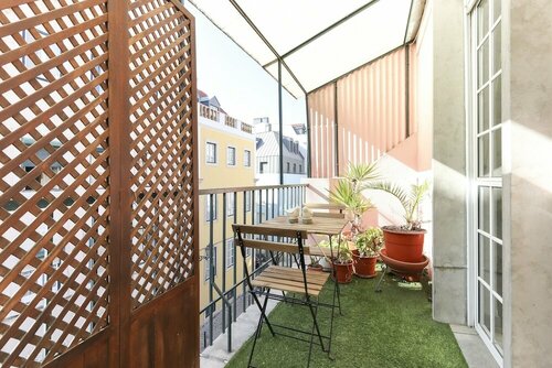 Principe Real Balcony by Homing, Забронировать Апартаменты/квартира Мизерикорди 