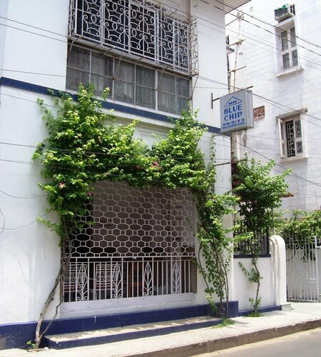 Blue Chip Guest House Kolkata, Забронировать Гостевой дом Баллигандж Калькутта