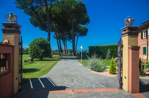 La Campagnola, Book Hotel Pietrasanta Versilia