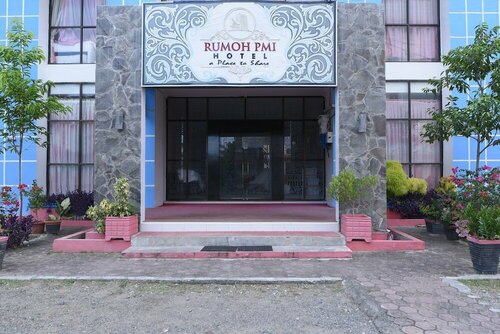 Oyo 884 Rumoh Pmi Hotel, Rezerwuj Hotel Hotele w Banda Aceh z parkingiem, Parking