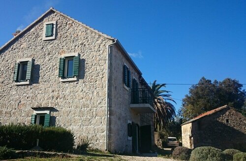 House Pod Humom, Reserva ahora Hotel Hoteles en Croatian Islands con aparcamiento, Aparcamiento