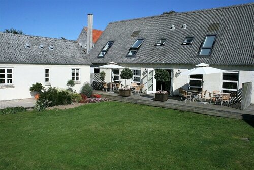 Rødkærgård Bed & Breakfast, Book Bed and Breakfast Hotels in Kerteminde with Parking, Parking