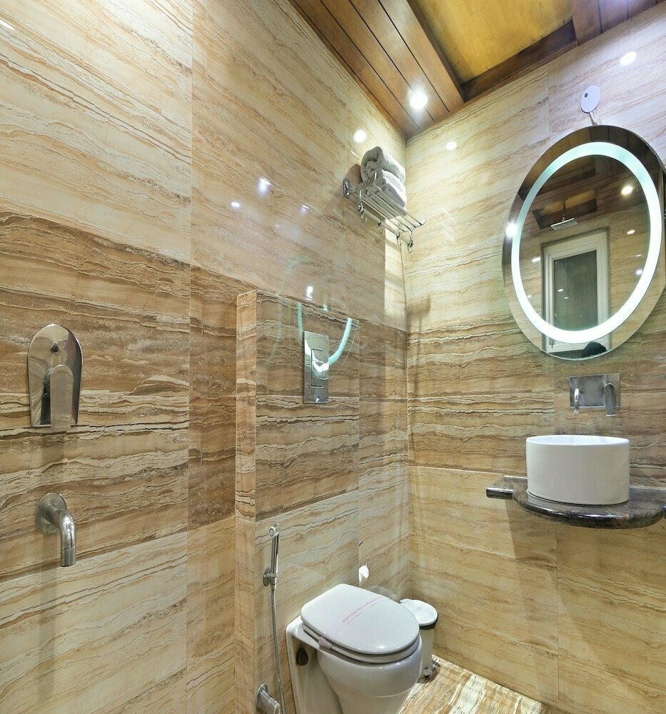 Hari Piorko Inn - Just a min away from New Delhi Railway Station