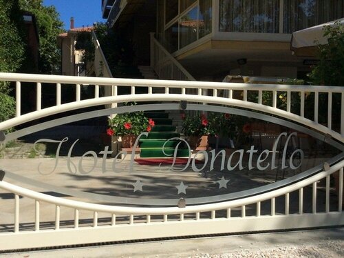 Hotel Donatello, Забронировать Отель Отели Чезенатико 3 звезды, 3*