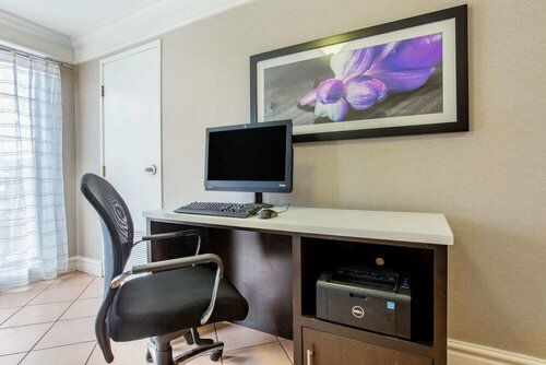 La Quinta Inn Champaign, Book Hotel Champaign Illinois