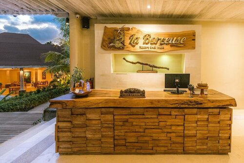 La Berceuse Resort and Villa Nusa Dua by Taritiya Collection, Забронировать Курортный отель Бизнес-отели Нуса-Дуа, 4* 5*