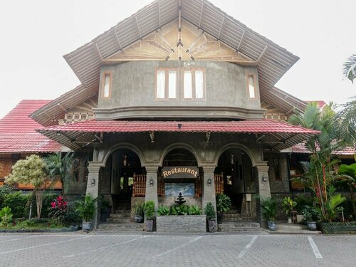 Hotel Mahkota Plengkung by ecommerceloka, Réserver Hôtel Banyuwangi Java oriental