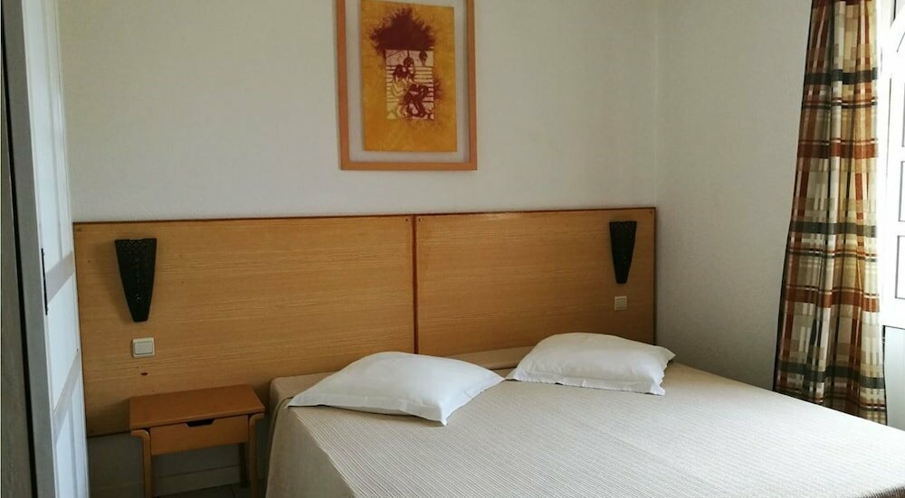 Lam Hotel Foya Branca