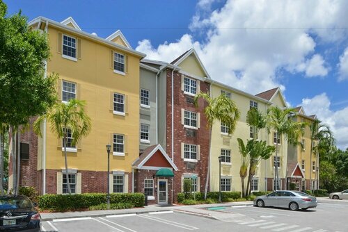 Candlewood Suites Miami Doral by IHG, 예약 호텔 Doral 마이애미비치