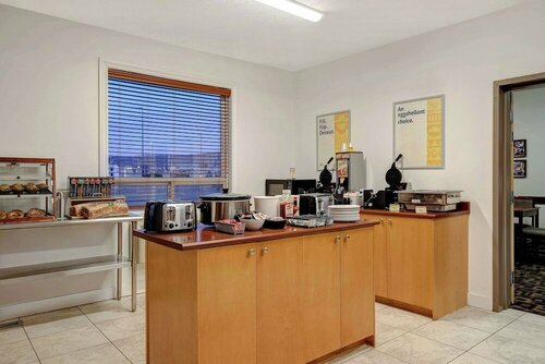 Days Inn by Wyndham Dawson Creek, Book Hotel Hoteller i Britisk Columbia med pool, Swimmingpool