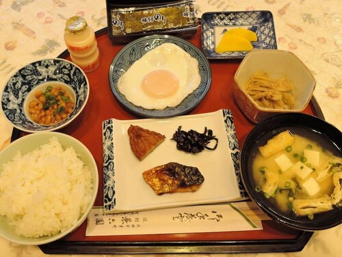 Ryokan Kenrokuen, Buchen Sie Hotel Nobeoka 