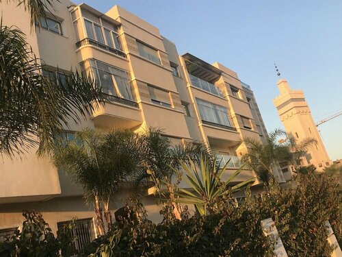 Oasis Square Apartment, Забронировать Апартаменты/квартира Ain Chock , рядом с Технопарк Касабланки