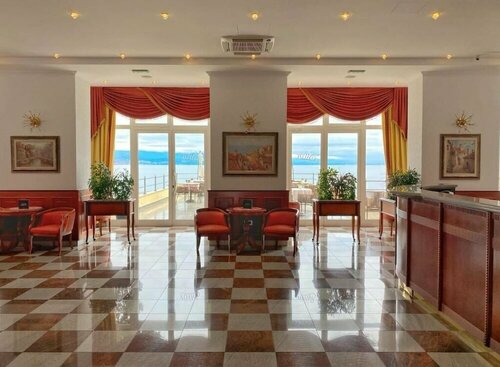 Hotel Savoy, Забронировать Отель Отели Opatija Riviera с парковкой, Парковка