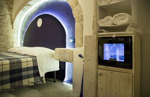 L'Angolo di Gaudì, casa Milà, Забронировать Отель «постель и завтрак» Путиньяно Долина Итрии