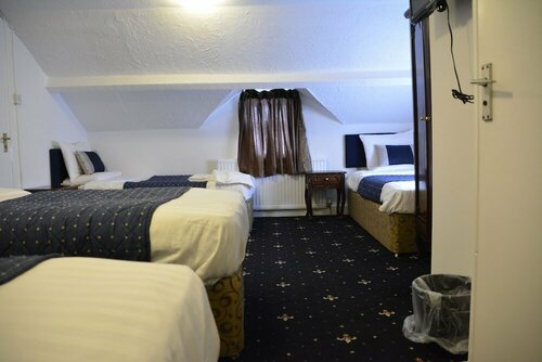 Bow Guest House, Забронировать Гостевой дом Рединг Беркшир