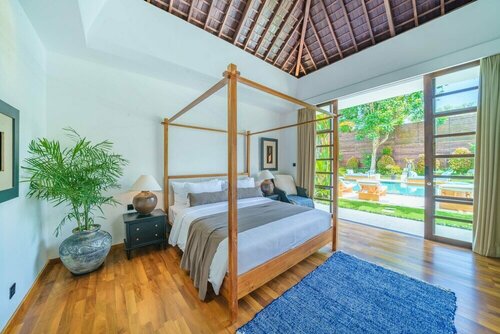 Villa Karishma - Luxury 6BR Villa Next to Berawa, Забронировать Вилла Чангу Бадунг