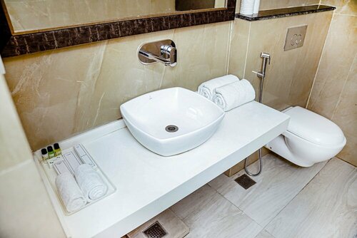 Chinmay Hotels and Resorts, Забронировать Отель Отели Лакхнау 4 звезды, 4*