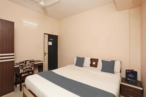 Collection O 30316 The Corporate Inn, Book Hotel Hoteller i Jādabpur med parkering, Parkering