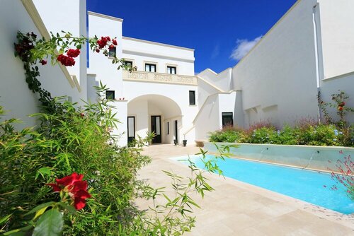 Palazzo Casto Relais, Varaa Hotelli Taviano Salento