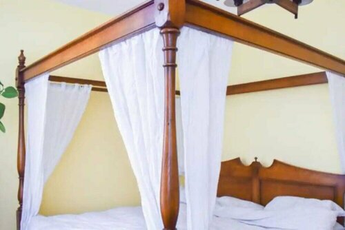 Peaceful 2 Bedroom Hideaway in the Heart of Brighton, Забронировать Отель Брайтон-энд-Хов 
