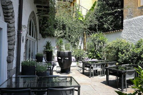 Caffè dell'Arte Boutique Rooms Locarno, Забронировать Бутик-отель Отели Locarno Ascona Losone с парковкой, Парковка