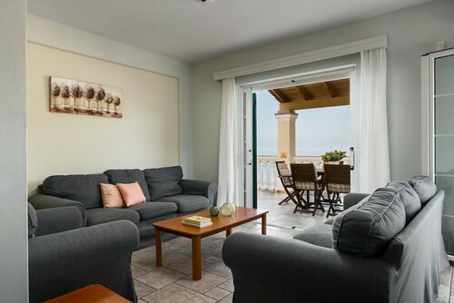 Four-Bedroom Villa Alexandros, Забронировать Вилла Кассиопи Корфу